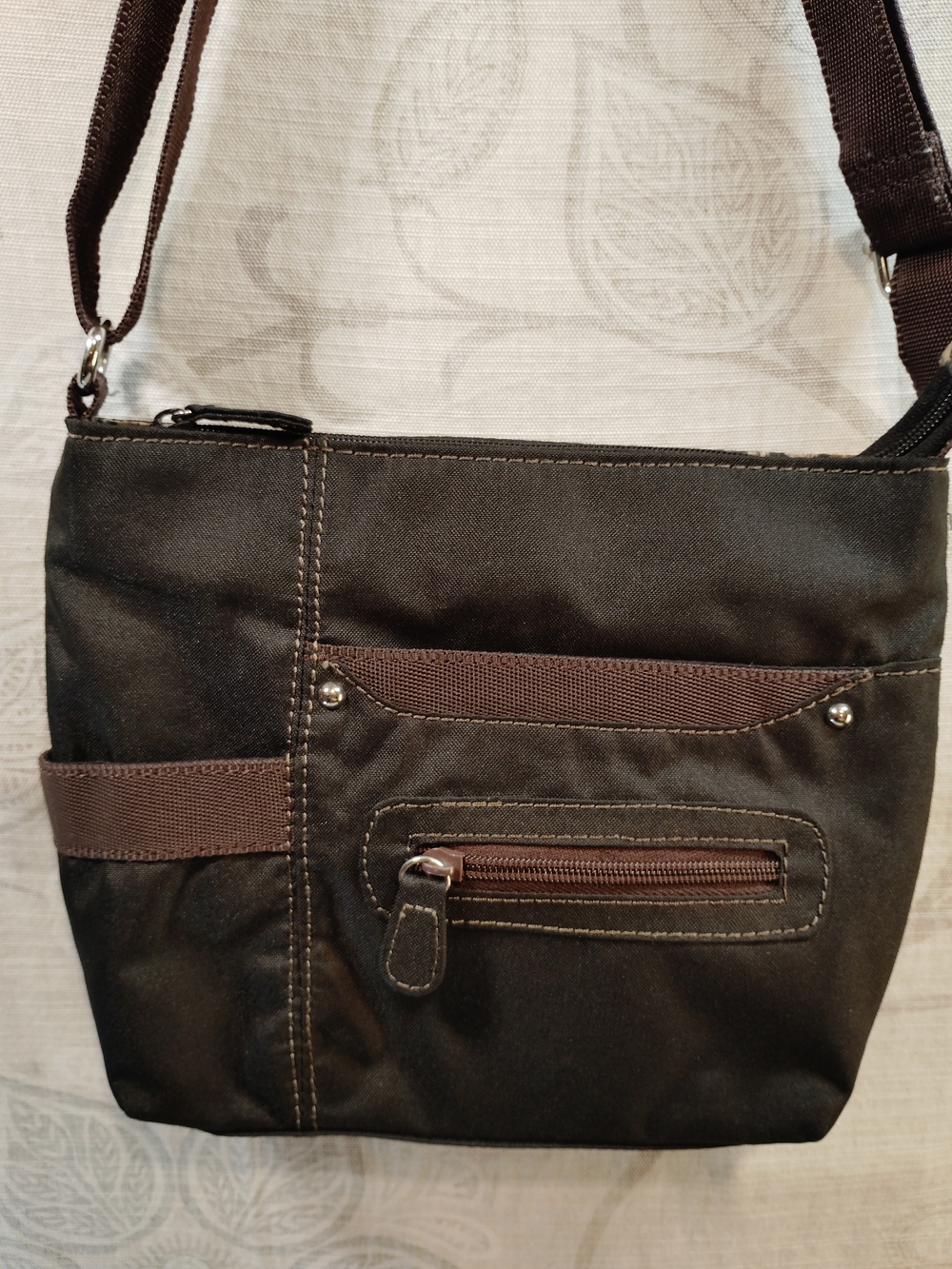Jaclyn Smith Brown and Black Crossbody Bag